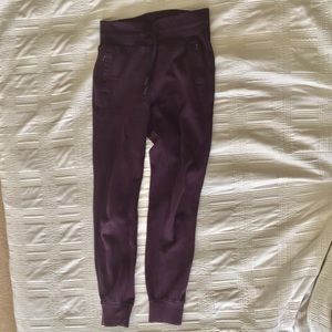 Lululemon Warm Down Jogger - Size 4
